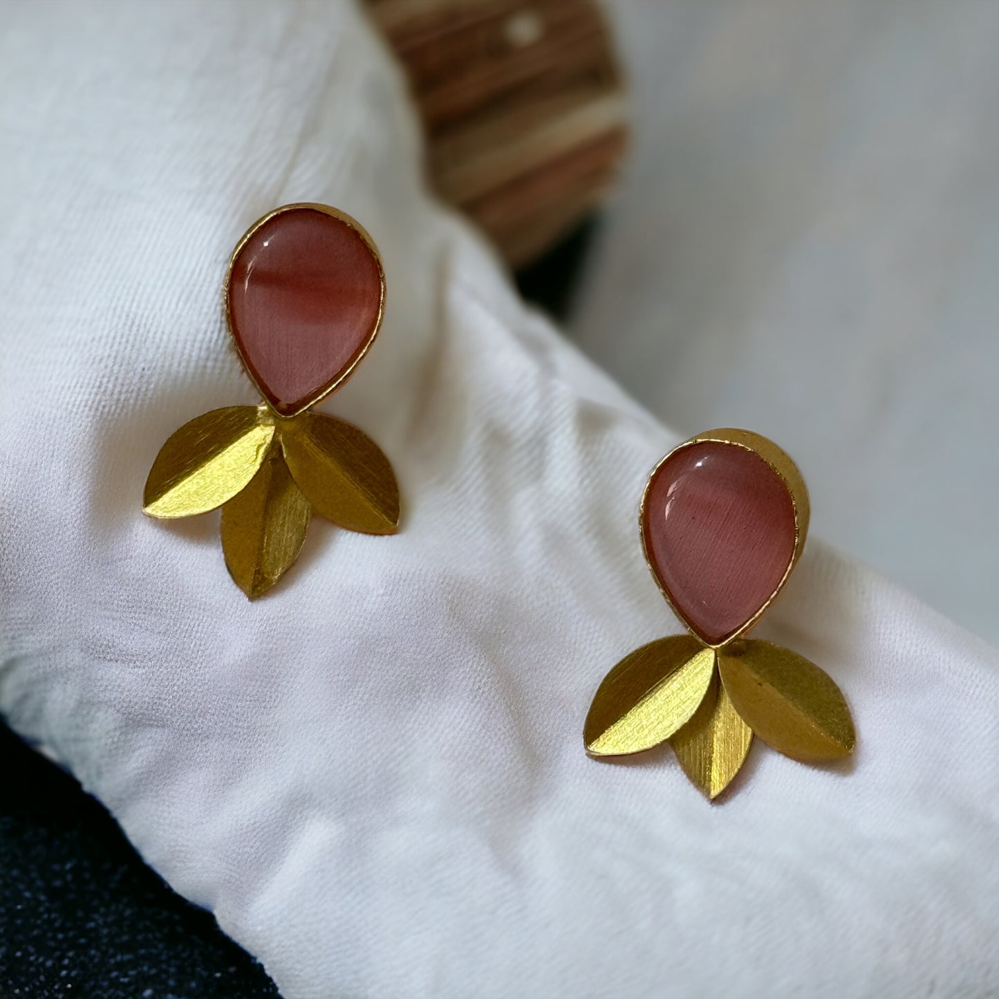BRASS LEAF EARRINGS