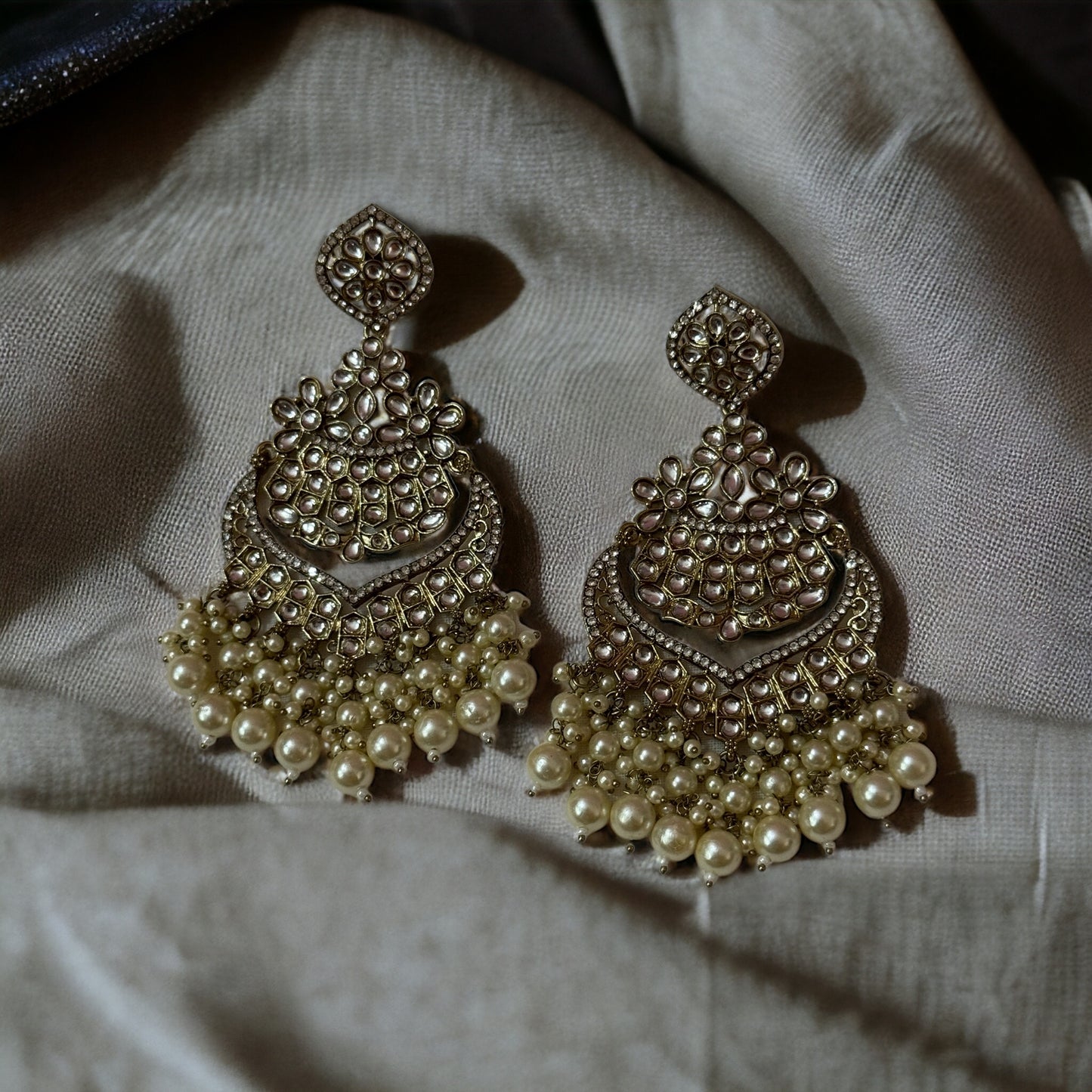 ENCHANTING PEARL KUNDAN