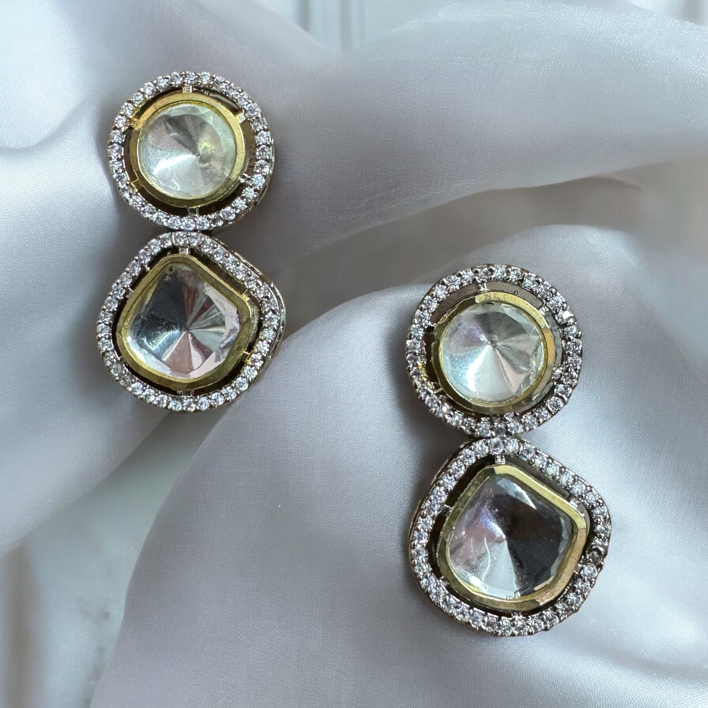 ISABELLA STATEMENT SET