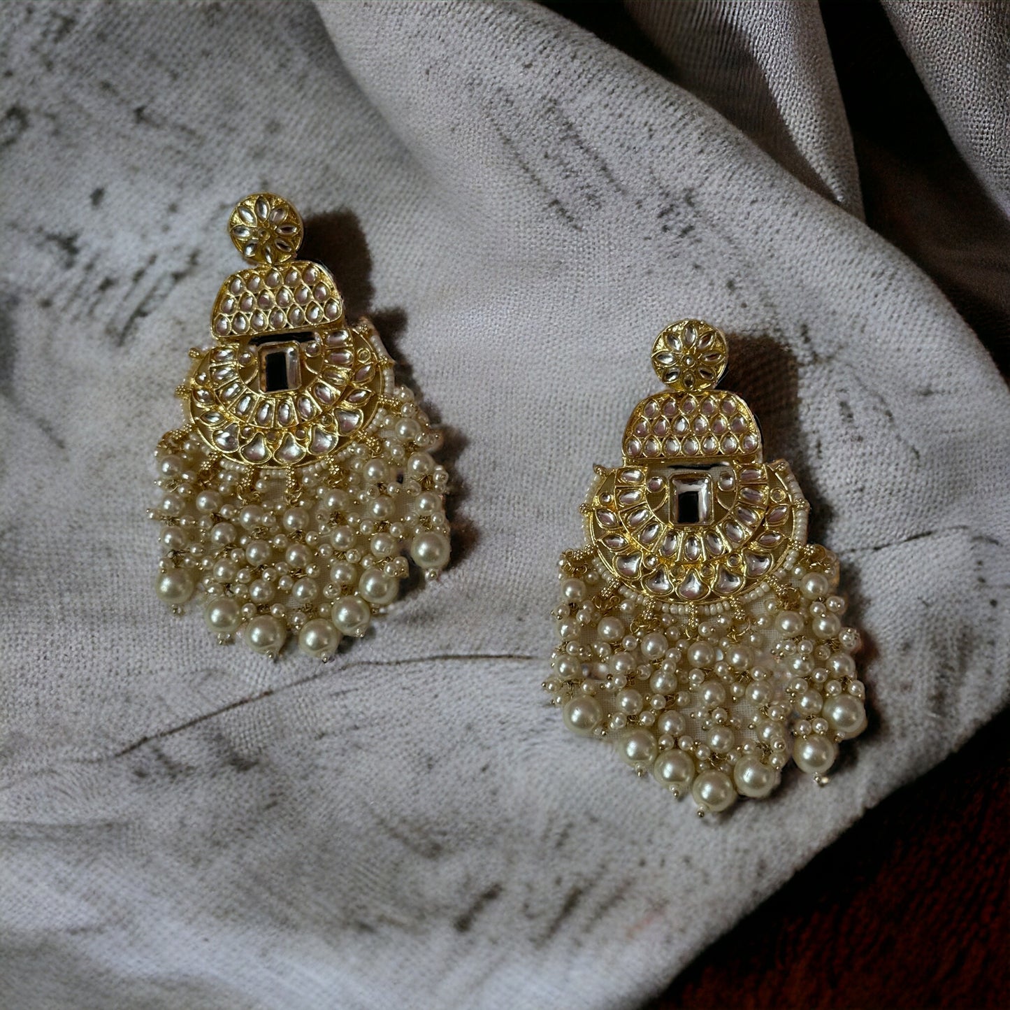 CLASSY PEARL  EARRINGS