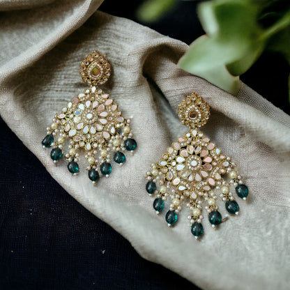 FESTIVE DELIGHT KUNDAN