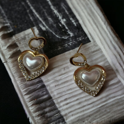 HEARTY PEARL EARRINGS