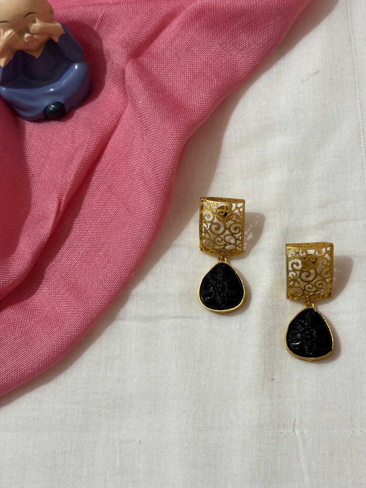 BRASS FLORAL EARRINGS