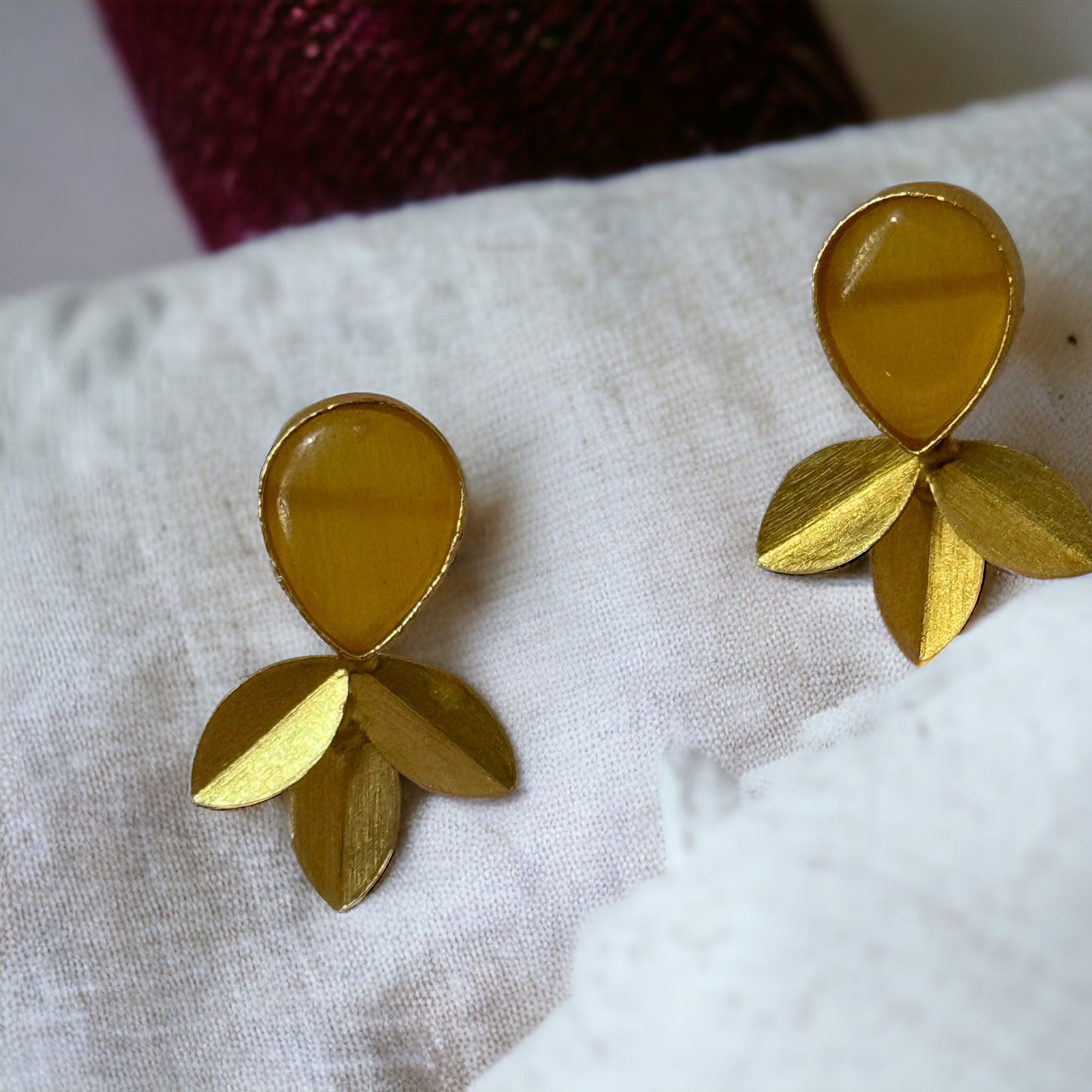 BRASS LEAF EARRINGS