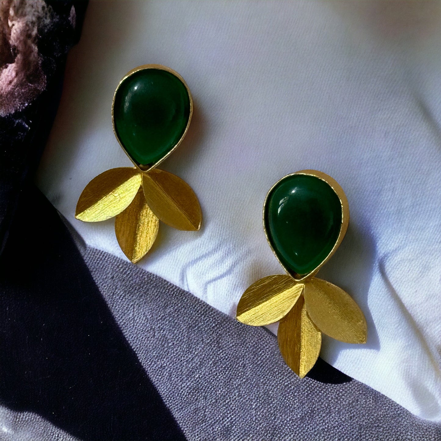 BRASS LEAF EARRINGS