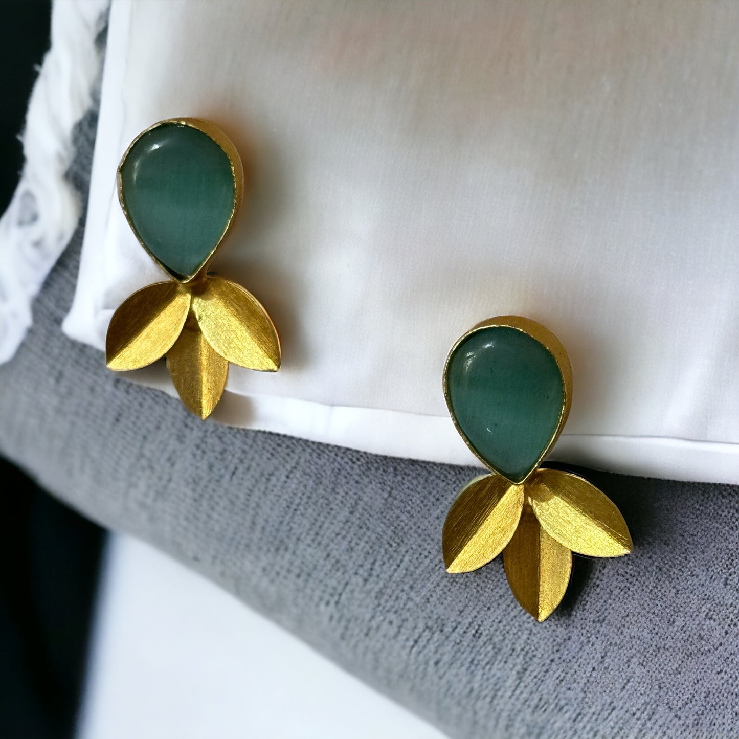 BRASS LEAF EARRINGS