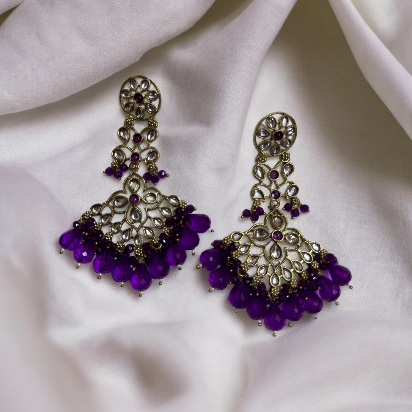 VINTAGE GLAMOUR EARRINGS