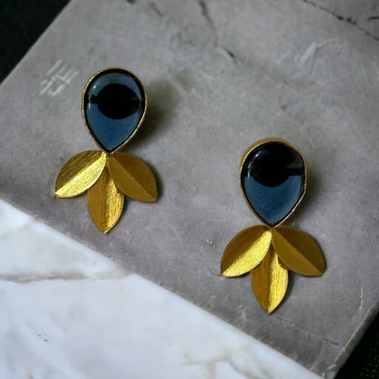 BRASS LEAF EARRINGS