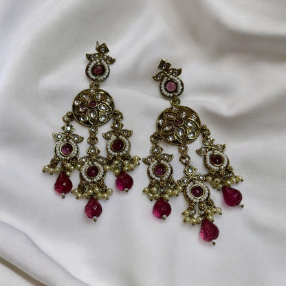 ELEGANT KUNDAN PEARL STATEMENT