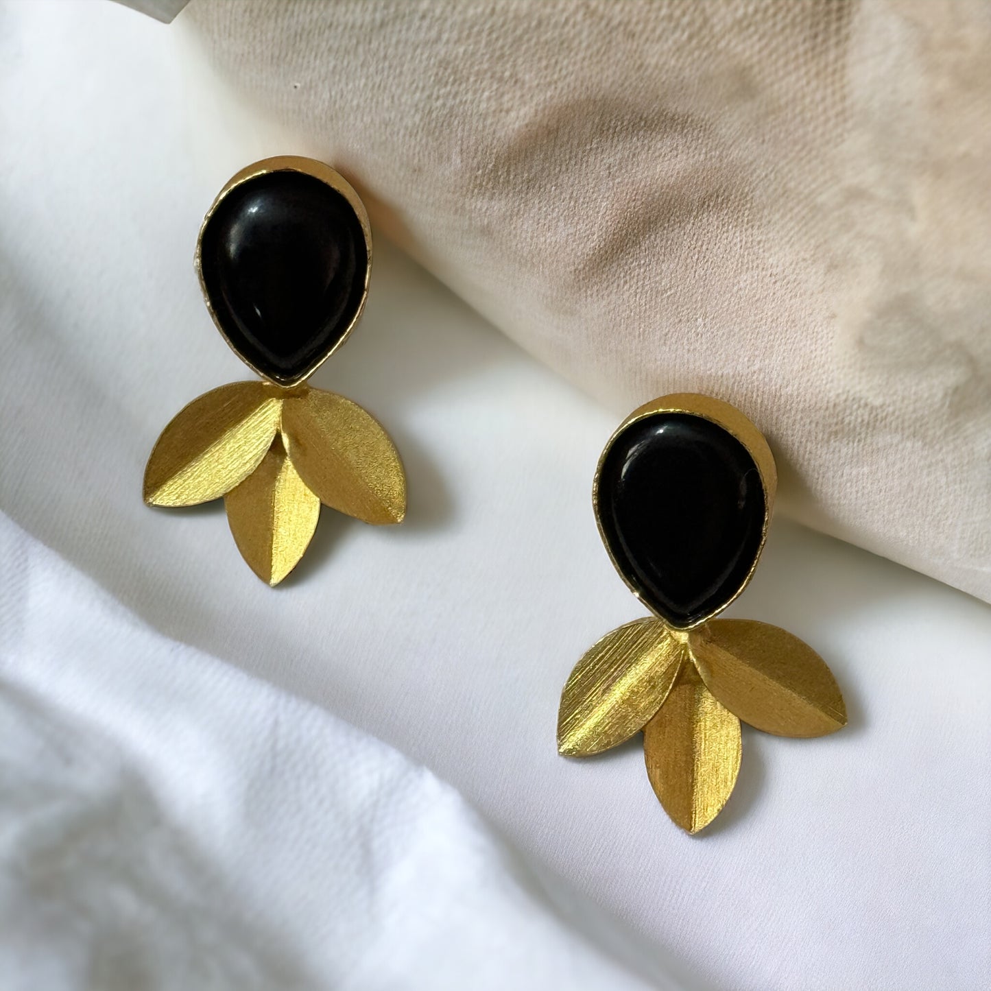 BRASS LEAF EARRINGS