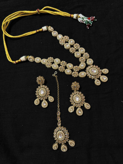 KUNDHAVAI JEWELLERY SET