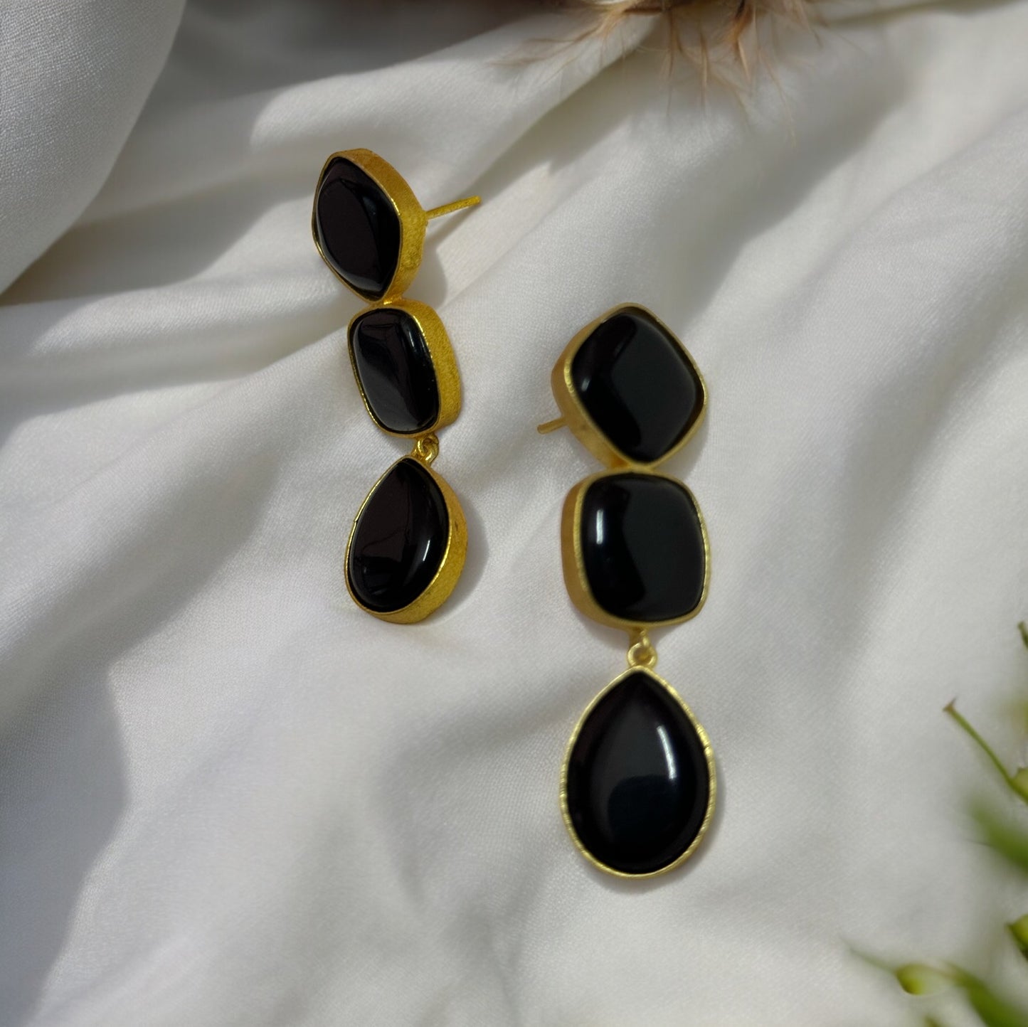 MONALISA BRASS EARRINGS